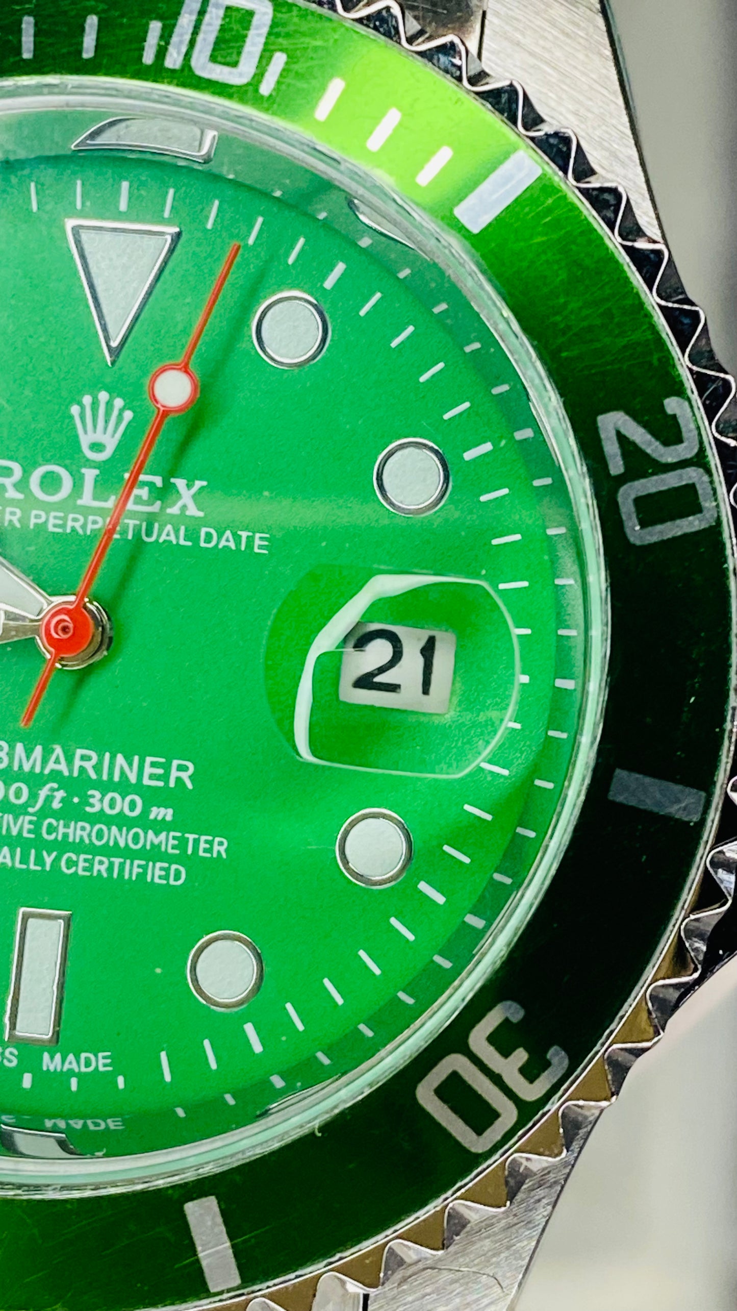 Rolex Submariner Hulk Green Dial Quartz Watch